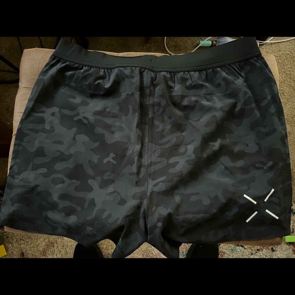 Ten thousand interval shorts lined  XL